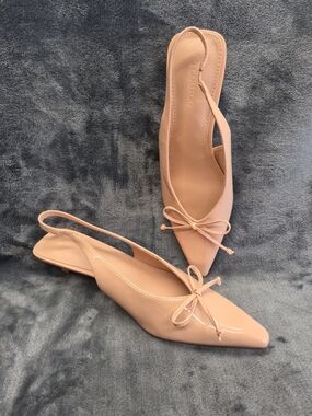 Coutgo Womens Slingback Kitten Heels Bow Closed Pointed Toe Pumps Slip on  8.5